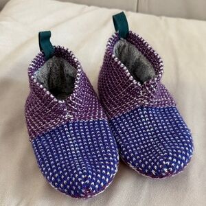 Bombas Cozy Purple and Blue Kids Slippers Size 11-13
